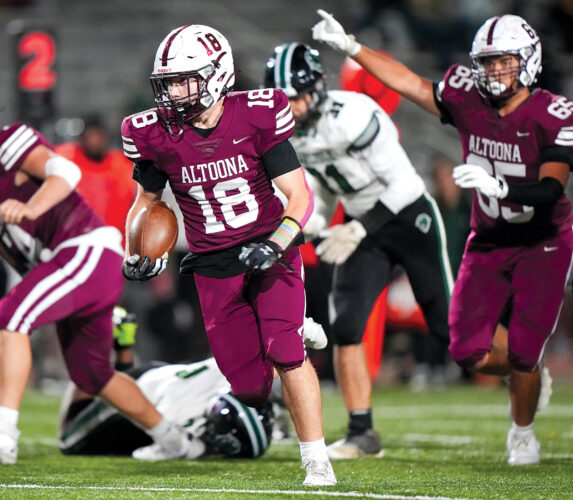 Good way to finish: Altoona Mountain Lions close year with elusive home win